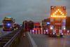 En væltet lastbil var årsag til, at Sydmotorvejen blev spærret i sydgående retning lige før Guldborgsundtunnelen.