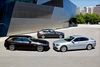 BMW 5-serien er netop blevet opdateret med ”en let retouch”. Men under karrosseriet sker det virkeligt nye – især i den ende af modelrækken, der er interessant for Danmark: Nu kommer den nye BMW 518d. Ny motor, der sikrer priser, der er som skabt lige til os. Fra dag et er alle tre karrosseriformer fornyet, både (fra venstre) stationcar, Gran Turismo og sedan. Fotos: BMW