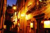 Brostensbelagt gade i det historiske kvarter i Schnoor. Foto: Richard Nebesky/Lonely Planet Images