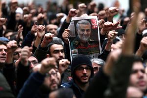 Iran har bedt Interpol om hjælp til at anholde og udlevere den amerikanske præsident.