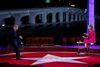 NBC-værten Savannah Guthrie modererede natten til fredag dansk tid et tv-vælgermøde med præsident Donald Trump i Miami i delstaten Florida. Foto: Carlos Barria/Reuters
