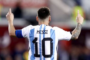 Lionel Messi har scoret ni mål i de seneste tre kampe for Argentina, som bliver ved med at vinde.