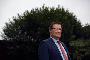 Enkelte af de store banker har fortsat ingen planer om negative renter til private kunder. De vil dog ikke bare blankt acceptere indlån fra kunder på flugt fra negativ forrentning.