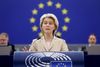 Dramatisk fransk exit ligner en direkte krigserklæring mod EU-Kommissionens formand, Ursula von der Leyen. Foto: Jean-Francois Badias/AP Photo