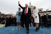 Donald Trump var tro mod sin linje fra valgkampen i sin indsættelsestale. Konfrontatorisk, aggressiv og dybt kritisk over USA's politiske kurs. Foto: Jim Bourg/Pool Photo via AP.