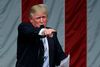 Donald Trump har udpeget Steve Bannon, en tidligere investeringsrådgiver og bestyrelsesformand for det politiske medie Breitbart News, som en af dem, der skal stå i spidsen for kampagnen. Foto: Evan Vucci/AP