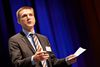 Kristian Thulesen Dahl holder sin tale i Herning.