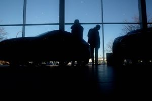 Efter en langsom start har bl.a. Teslas prisbombe i januar fyret op under bilsalget. Marts-salget er det bedste siden juni 2021.