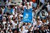 Tilskuernes opbakning er nemlig med til at løfte spillerne og en del af forklaringen på, at holdet ikke har tabt hjemme i en superligakamp i tre år. Det siger FCK-profilerne Youssef Toutouh og Rasmus Falk. Foto: Jens Dresling