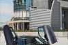 BMW i8 er en plug-in hybridbil med både el- og forbrændingsmotor.