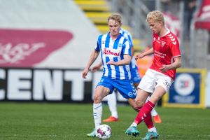 Vejle gav debut til den blot 18-årige forsvarsspiller Oliver Provstgaard, som ærgrede sig over sent nederlag.