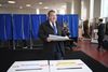 Statsminister Lars Løkke Rasmussen (V) stemte tirsdag til Kommunal- og regionsvalget på Nyboder Skole i København. Foto: TARIQ MIKKEL KHAN/Ritzau Foto