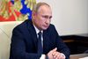 Vladimir Putin fortalte i dag under et tv-transmitteret videomøde med medlemmer af den russiske regering, at Rusland som det første land angiveligt er klar med en vaccine mod covid-19. Foto: Sputnik/Aleksey Nikolskyi/Kremlin via REUTERS.