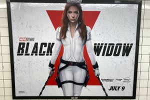 Scarlett Johansson er utilfreds med, at hendes film "Black Widow" fik tidlig premiere på Disney+.