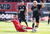 AGF forlængede den skuffende start på sæsonen i FC Midtjylland. Her bremses FC Midtjyllands Oliver Sørensen af AGF’s Nicolai Poulsen. Foto: Henning Bagger/Ritzau Scanpix