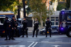 Der er fundet i alt seks brevbomber i Spanien. Domstol efterforsker sagen som terror.