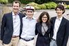 Prins Felix sluttede med et flot 12-tal i dansk, da han i sommeren 2021 blev student og fejret af sin far og mor, prins Joachim og grevinde Alexandra, og af storebroderen, prins Nikolai. Arkivfoto: Jonas Olufson