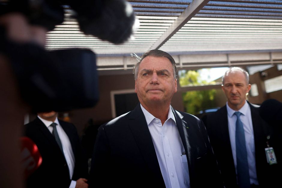 Brasiliens eks-præsident Bolsonaro fik forleden ransaget sit hjem af politiet. Han mistænkes sammen med flere fra sin indercirkel for at have fremstillet og brugt falsk dokumentation for coronavaccinationer.