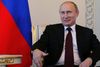 Ruslands præsident, Vladimir Putin, viste sig mandag for offentligheden efter at have været ude af rampelyset i omkring 10 dage. Foto: Anatoly Maltsev/AP
