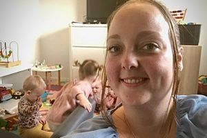 Vejlenserne føder så mange børn, at vuggestuer og børnehaver ikke kan følge med. En ny dagplejestrategi skal forsøge at sikre hænder nok.