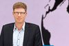 Studievært og journalist Martin Krasnik undrer sig over Lars Hedegaards kritik.