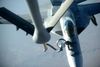 En amerikansk F-18E Super Hornet-jager fik tidligere på ugen brændstof fyldt på over det nordlige Irak efter at have angrebet mål i Syrien. Foto: U.S. Air Force/Shawn Nickel/AP
