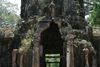 Angkor var på sit højeste hjemsted for over en million indbyggere, og ruinbyen huser stadig verdens største hinduistiske tempel.