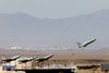 Droner affyret under en militærøvelse et ukendt sted i Iran. De iranske droner har de seneste dage voldt død og ødelæggelse i Ukraine. Arkivfoto: Det iranske militær/West Asia News Agency/Reuters