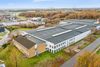 Erhvervsejendommen på Langs Skoven 8 i Skødstrup har fået ny lejer. Hele ejendommen på 10.279 kvadratmeter er udlejet til Urban Group, som etablerer en ny, moderne fabrik til produktion af træelementer gennem selskabet Urban Production. Pressefoto: Colliers