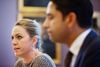 Justitsminister Karen Hækkerup (S) og socialminister Manu Sareen (R) forklarede på fredagens pressemøde om de nye, strammere asylregler. Foto: Lasse Kofod/Polfoto