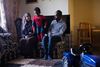 31-årige Ali Adan Mohamed er blandt de herboende somaliere, som har fået inddraget deres opholdstilladelse. Hans hustru blev familiesammenført i 2013, og sammen har de en treråig søn. Foto: Carsten Bundgaard
