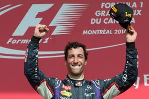 Red Bullkøreren Daniel Ricciardo fra Australien vandt Formel 1-løbet i Canada. 