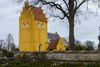 Normalt strømmer en masse danskere til landets kirker i julen, men på grund af coronasmitten er netop det til debat i år. Her ses Havdrup Kirke i Gl. Havdrup. Arkivfoto: Claus Bech/Ritzau Scanpix