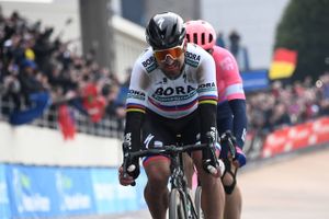 Slovakia's Peter Sagan crosses the finish line of the 117th edition of the Paris-Roubaix one-day classic cycling race, between Compiegne and Roubaix, in Roubaix, northern France on April 14, 2019. Foto: Anne-christine Poujoulat/AFP  