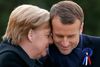Tysklands kansler, Angela Merkel, og Frankrigs præsident, Emmanuel Macron, istemte i deres nytårstaler samme hyldest som den danske statsminister, Lars Løkke Rasmussen (V), om internationalt samarbejde. Arkivfoto: Michel Euler/AP