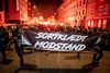 Bevægelsen "Men in Black" afholdt lørdag igen en demonstration i København. Demonstranterne er bl.a. utilfredse med regeringens coronarestriktioner. Foto: Mads Claus Rasmussen/Ritzau Scanpix.