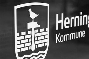 Justitsministeren vil åbne en politiskole i Herning. Byen kan have en ny bygning parat på 22 måneder.
