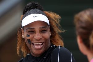 Wild card-spilleren Serena Williams siger, at hun har store mål ved Wimbledon, som hun har vundet syv gange.