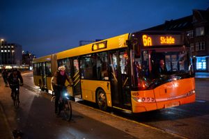 Der er blevet kortere imellem billetkontrollørerne i Aarhus’ bybusser. Byrådet opfordrer Region Midtjylland til samme øvelse, fordi det kan »bidrage til at styrke økonomien« i den kollektive trafik.