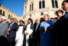 Den norske statsminister, Erna Solberg, sammen med ledere fra muslimske organisationer til en demonstration mod Islamisk Stat (IS) i Oslo den 25. august. Flere muslimske grupper stod bag demonstrationen med næsten 5.000 deltagere. Foto: Hakon Mosvold Larsen/AP