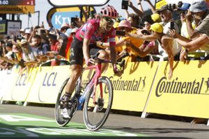 Coronaramte Magnus Cort ærgrer sig over at måtte tage hjem fra Tour de France, hvor danskeren har brilleret.