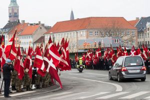 Prins Henrik blev tirsdag formiddag bisat i Christiansborg Slotskirke.