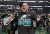 Eagles' Nate Gerry kunne sammen med sine holdkammerater fejrer holdets første Super Bowl-sejr. Foto: Jeff Roberson/AP