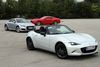 Hvis sommerbilen skal være ny: Her er tre køreglade bud. Forrest Mazda MX-5, tv. Audi TT og bagest Ford Mustang. De to sidstnævnte fås både som coupéer og som åbne roadstere. Fotos: Flemming Haslund