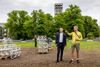 Kristian Gislason (tv.), indehaver af Futurelive, og Jeppe Uggerhøj, kunstnerisk chef for Musikhuset Aarhus, genstarter torsdag aften kulturlivet i Aarhus. Initiativet Aarhus Åbner Op har sit første arrangement i Musikhushaven; en koncert med Peter Sommer & Tiggerne. Foto: Joachim Ladefoged
