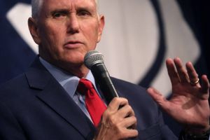 Med et uhørt aggressivt træk vil særlig anklager angiveligt have den tidligere vicepræsident Mike Pence vidneafhørt i sagen om angrebet på Kongressen i 2021.