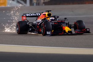 Red Bulls Max Verstappen var hurtigst, da der blev kørt kvalifikation til Bahrains Formel 1-grandprix.