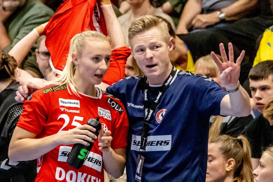 Team Esbjerg vandt for 21. kamp i træk og har nu alle muligheder for at blive dansk mester i kvindehåndbold for første gang i tre år.
