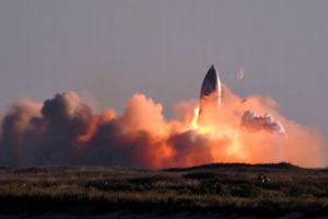SpaceX testede onsdag en prototype af sit fartøj "Starship". Det skal med tiden rejse mellem Jorden og Mars.