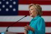 Republikanernes præsidentkandidat, Donald J. Trump, prøver at knytte Hillary Clinton sammen med den racistiske bevægelse KKK. Foto: Carolyn Kaster/AP